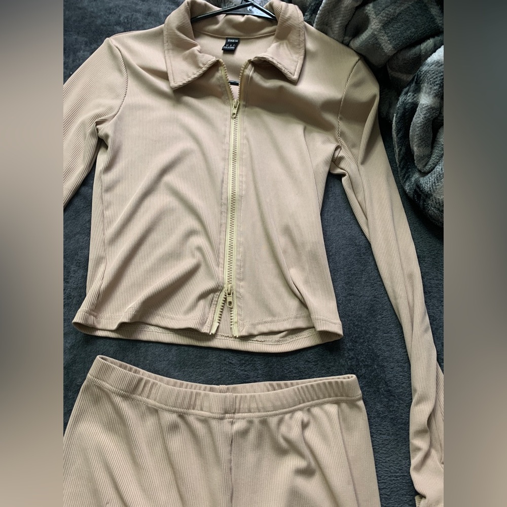 2 piece brown set